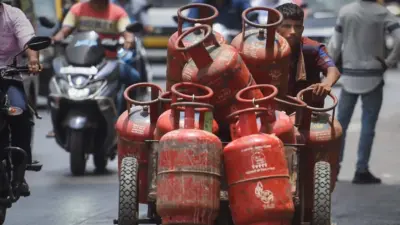 BIG NEWS: ಅಮೆರಿಕ-ಇರಾನ್ ಕದನ ವಿರಾಮದ ಬೆನ್ನಲ್ಲೇ ಕೇಂದ್ರದ ಮಹತ್ವದ ನಡೆ: LPG ಪೂರೈಕೆಗೆ ಹೊಸ ಸೂತ್ರ