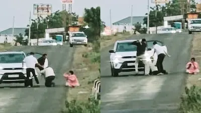 زمین کے تنازعہ پر بیٹوں کا باپ پر سڑک پر حملہ - 65 سالہ بزرگ کو ڈنڈوں سے پیٹا