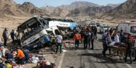मिस्र में दर्दनाक सड़क हादसा: दक्षिण सिनाई में बस पलटने से 16 लोगों की मौत