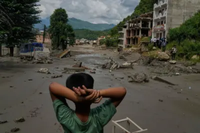 Nepal Flash Flood: ନେପାଳ ବନ୍ୟାରେ ୩୦ରୁ ଅଧିକ ଦେଶର ଲୋକ ନିଖୋଜ; ଚୀନ-ନେପାଳ ସୀମା କ୍ଷେତ୍ରରେ ୩୫୯ ଲୋକ ନିଖୋଜ...