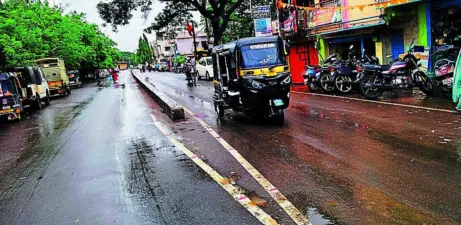 ಸೋನಾಳ ಮುಖ್ಯ ರಸ್ತೆಯಲ್ಲಿ 'ಅಪಾಯದ ವಿಭಜಕ'!: ಸೂಚನಾ ಫಲಕವೂ ಇಲ್ಲ