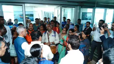 'চোখের সামনেই ভেসে গিয়েছে দু'টি বাস', নেপাল থেকে ফিলে ভয়ঙ্কর অভিজ্ঞতা জানালেন ২১ ভারতীয়