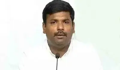 అమర్నాథ్ కు మహిళా కమిషన్ నోటీసులు
