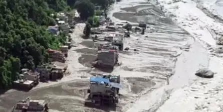 നേപ്പാള് മിന്നല് പ്രളയം: മരണം 162; എണ്ണൂറിലധികം പേരെ കാണാതായി, 142 ഇന്ത്യക്കാര്