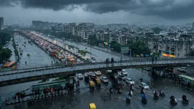 Delhi-NCR Weather: दिल्ली, नोएडा, गाजियाबाद और गुरुग्राम में बारिश बनी आफत, अगले 12 घंटे को लेकर मौसम विभाग की बड़ी चेतावनी