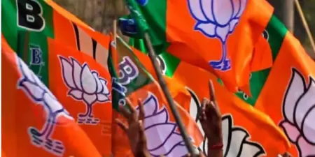 यूपी चुनाव से पहले BJP में सवर्ण आयोग की मांग तेज, जेपी नड्डा से मिले सांसद