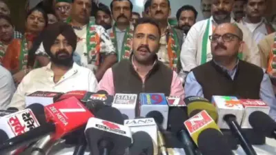 Himachal Politics: कंगना के 'गटर छाप' बयान पर विक्रमादित्य का तीखा हमला, बोले- कहां से लाती हैं ऐसी भाषा?, शिमला ग्रामीण कांग्रेस के साथ 70 लोगों को जोड़ा