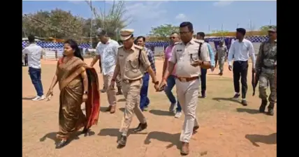 चतरा में होमगार्ड बहाली मामला : डीसी-एसपी ने पूरी प्रक्रिया का लिया जायजा,पैसे मांगे जाने के आरोपों का किया खंडन