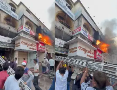 Massive fire breaks out at Madina Chowrasta