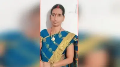 లిఫ్ట్లో ఇరుక్కుని మహిళ మృతి