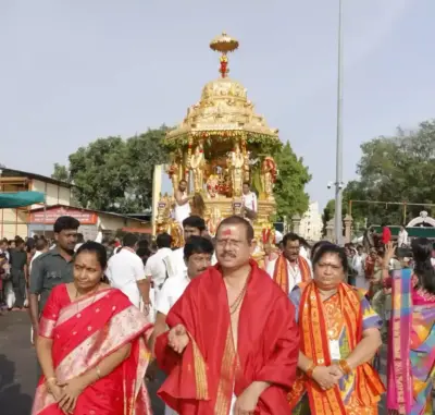 శ్రీశైలంలో వైభవంగా స్వర్ణరథోత్సవం