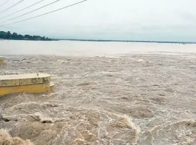 ప్రధాన నదుల్లో నీటి మట్టాలు పెరుగుతుండటంతో నేపాల్ వరద హెచ్చరిక జారీ