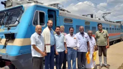 மைசூர் ரயிலுக்கு செங்கோட்டை, அருப்புக்கோட்டையில் வரவேற்பு!