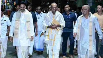 తిరుమలేశుడిని దర్శించుకున్న మంత్రి లోకేశ్, హోం మంత్రి షణ్ముగం