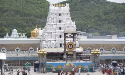 తిరుమల శ్రీవారి భక్తులకు అలర్ట్.. టోకెన్ల జారీ రద్దు