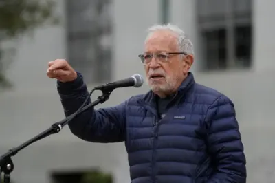 Robert Reich Calls Trump's Canada Trade War 'Irrational'-Warns Tariffs Could Make US Housing Even Worse