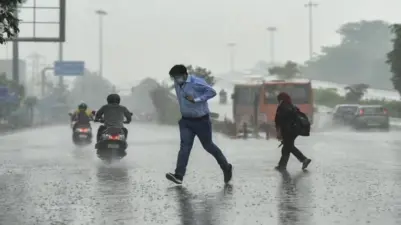 अब बस कुछ कदम दूर है मानसून! यूपी-दिल्ली समेत 17 राज्यों में भारी बारिश, ओलावृष्टि और आंधी का अलर्ट जारी