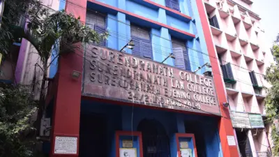 সামনে সুরেন্দ্রনাথ কলেজের আরও কেচ্ছা
