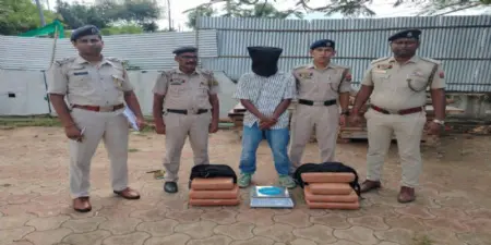 আগরতলা রেলস্টেশনে ২১.৮১৫ কেজি গাঁজা উদ্ধার, গ্রেফতার যুবক