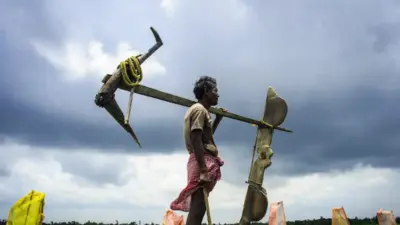 వరుణుడి కరుణ లేదు.. తీవ్ర ఆందోళనలో రైతులు