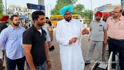 Kuldeep Singh Dhaliwal inspects petrol pumps, collects petrol samples to check ethanol content