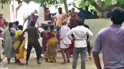 పెనుగంచిప్రోలులో ఘోరం: దైవదర్శనానికి వచ్చిన భక్తులపై కత్తులతో దాడి