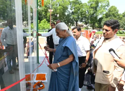 मासिक धर्म पर चुप्पी तोड़ना और खुला संवाद आज जागरूक समाज की आवश्यकता : राज्यपाल आनंदीबेन पटेल