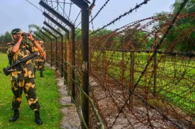 কাঁটাতারের বেড়ায় মুক্ত প্রজাপতি, জমিজট কাটতেই বিয়ের স্বপ্ন দেখছেন সীমান্তবাসী দীপুরা