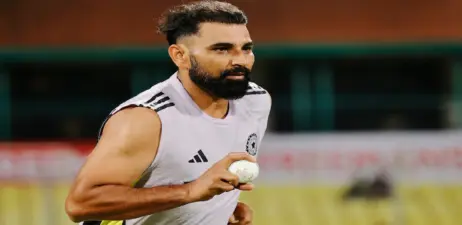 বুমরার চোটে ভাগ্য খুলল তরুণ পেসারের! এদিকে জাতীয় দলে সুযোগ না পেয়ে কি কেরিয়ারের অন্তিম লগ্নে মহম্মদ শামি?