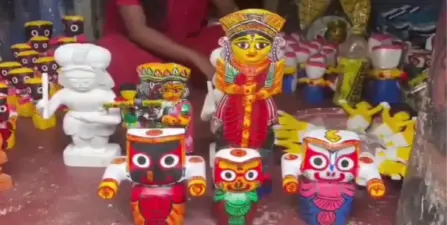 বিশ্বমঞ্চে বাংলার জয়জয়কার! জিআই স্বীকৃতি পেল পূর্বস্থলীর ঐতিহ্যবাহী কাঠের পুতুল