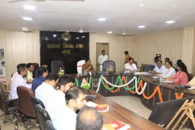 जिलाधिकारी ने पी0एम0 सूर्य घर मुफ्त बिजली योजना की करी समीक्षा