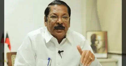 'ஏண்டா முட்டாள்... ஆணானப்பட்ட எம்.ஜி.ஆரே எழுதிக் கொடுத்துட்டு போய்ட்டாரு...' - விஜய்க்கு எதிராக ஆர்.எஸ்.பாரதி சர்ச்சை பேச்சு...!