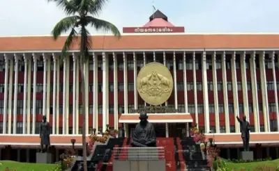 നിയമസഭയില് ഊരാളുങ്കലിന് പ്രത്യേക പരിഗണന? ചട്ടലംഘനവും കോടികളുടെ ബില് പാസാക്കലും; പ്രാഥമിക പരിശോധനയില് ഗുരുതര വെളിപ്പെടുത്തലുകള്