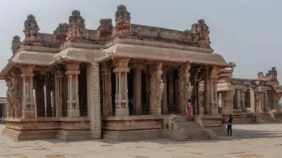 రాతి స్తంభాల నుంచి సంగీత స్వరాలా? ఈ ఆలయ రహస్యం మీకు తెలుసా?