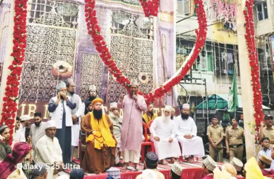 '' ہمارے معاشرے کو محبت ِ رسول ؐکے ساتھ کردارِ رسولؐ اپنانے کی ضرورت ہے''