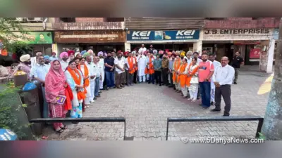 ਬਲਬੀਰ ਸਿੰਘ ਸਿੱਧੂ ਨੇ ਮੋਹਾਲੀ ਨਗਰ ਨਿਗਮ ਚੋਣਾਂ ਲੜਨ ਵਾਲੇ ਸਾਰੇ ਉਮੀਦਵਾਰਾਂ ਅਤੇ ਸਾਬਕਾ ਕੌਂਸਲਰਾਂ ਨਾਲ ਕੀਤੀ ਅਹਿਮ ਮੀਟਿੰਗ
