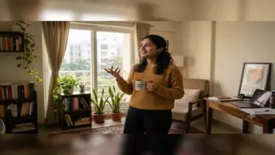 अकेले कमरे में इंसान खुद से बात क्यों करने लगता है? क्या है हमारी अंदरूनी आवाज़ का रहस्य?