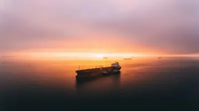 Between Moscow and the Gulf
