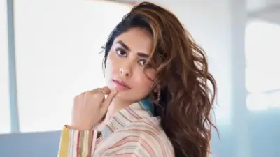 Mrunal Thakur: రూమర్స్ను పట్టించుకుంటే కెరీర్పై ఫోకస్ చేయలేను
