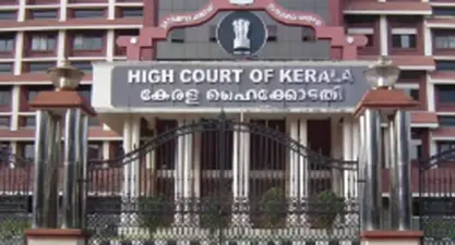വെള്ളാപ്പള്ളി നടേശന് നല്കിയ പത്മഭൂഷണ് പുരസ്കാരത്തില് ഇടപെടാനാവില്ലെന്ന് ഹൈക്കോടതി...