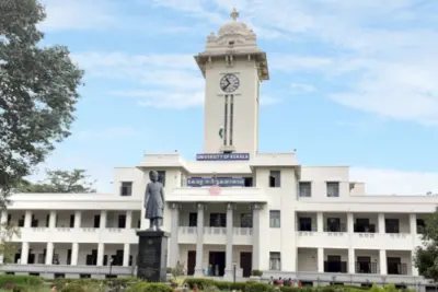 ഇതാ പിടിച്ചോ ഉത്തരം...! ചോദ്യപേപ്പറില് തന്നെ ഉത്തരവും നല്കി 'മാതൃക'യായി കേരള സര്വകലാശാല