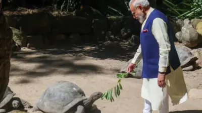 194 ఏళ్ల 'జొనాథన్' కలిసిన ప్రధాని మోదీ