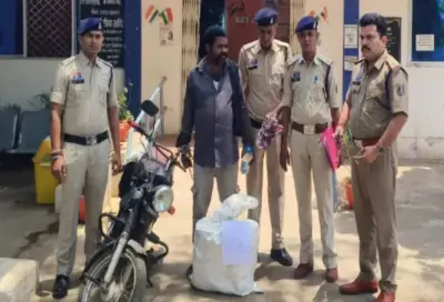 बालोद में गांजा तस्कर गिरफ्तार: रायपुर ले जा रहा था 12 किलो गांजा, पुलिस ने एक्सेल वाहन समेत पकड़ा