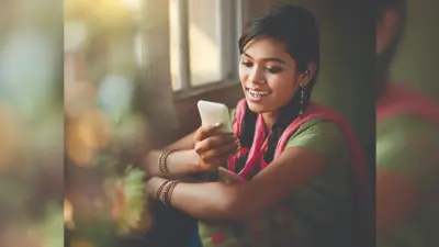 फोन पर बातें-गृहलक्ष्मी की कविता