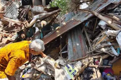 Demolition shock at Dum Dum; overnight railway eviction drive razes hawkers' kiosks amid protests