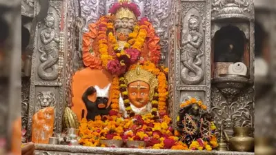 अयोध्या राम मंदिर चोरी कांड के बाद हरिद्वार में बड़ा एक्शन: मनसा देवी मंदिर में पुजारियों की 'जेब' पर लगा बैन, CCTV से सीधे महामंडलेश्वर के मोबाइल पर होगी नजर!