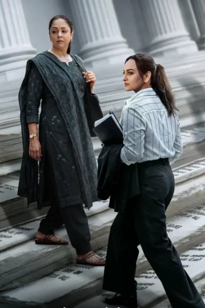 System Trailer: Sonakshi Sinha As A Rookie Lawyer & Jyotika As Stenographer Take On Powerful