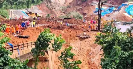ദുരന്തത്തിന്റെ ഉത്തരവാദി എല്ഡിഎഫ് സര്ക്കാര്: പ്രകൃതി സംരക്ഷണ സമിതി; കേന്ദ്ര പരിസ്ഥിതി മന്ത്രാലയത്തെ തെറ്റിദ്ധരിപ്പിച്ചു