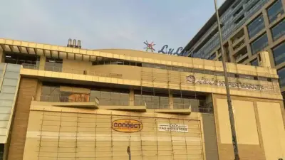 హైదరాబాద్ లులు మాల్లో గన్ కలకలం
