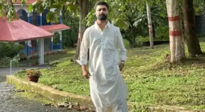 കാശ്മീരില് നിന്നുള്ള എസ്എഫ്ഐക്കാരൻ; കോന്നിയിലെ കോളേജ് യൂണിയൻ ചെയര്മാനായി ഷാക്കിര്